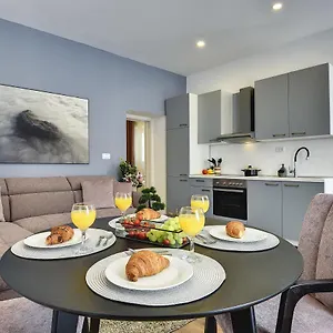 D&a Luxury With Free Parking Apartman Pula